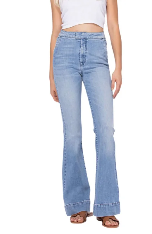 Men's Jeans with a Cargo - Inspired Knee Pocket for Extra StorageFarrah Ultra Flare Jeans In Light Wash