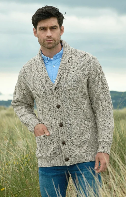 ribbed women cardigan with a classic textureAran - Men's Kerry Cardigan - Oat