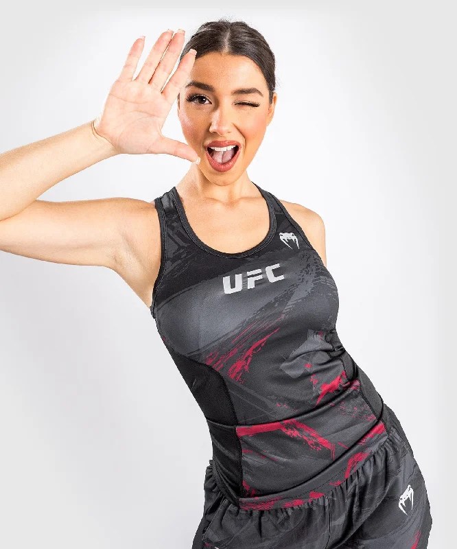 Crop Top Women T Shirt to Pair with High - Waisted BottomsUFC Venum Authentic Fight Week 2.0 Women’s Performance Tank Top - Black/Red