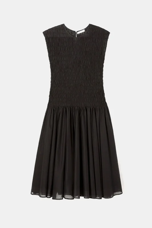 Empire Waist Women Dress to Accentuate the Bust and Conceal the WaistStijl Dress in Black