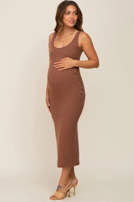 Midi dresses with one - shoulder designs for a modern and asymmetric styleBrown Ribbed Basic Maternity Maxi Dress