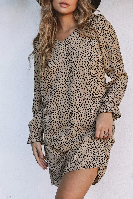 Midi dresses with halter necks for a stylish and comfortable optionLeopard Flounced Long Sleeve Dress