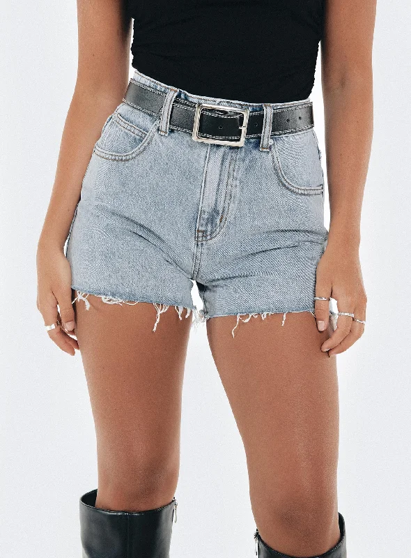 Plus Size Women's Stretch Denim Shorts with Belt Loops in Medium Wash for a Versatile FitLaurena Denim Shorts Petite