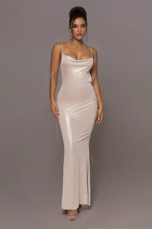 Maxi dresses with bow accents at the waist for a sweet appearanceChampagne Heart of Gold Maxi Dress