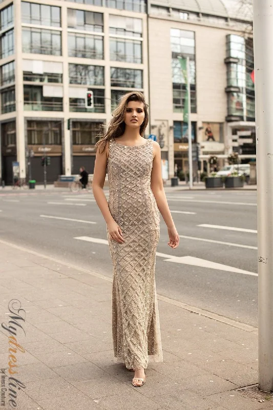 Formal dresses with ruched back panels and button - down fronts for a unique and flattering fitChic and Holland HF1557