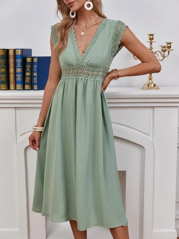 Ball Gown Women Dress with a Full Skirt for a Princess - like LookLace V-neck cap sleeve dress