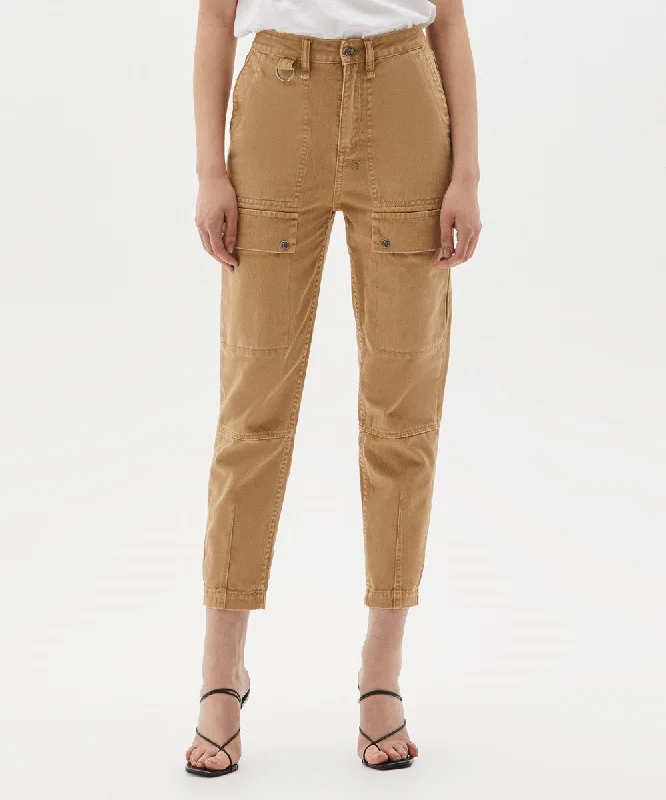 Women's Wide - Leg Denim Cargo Pants in Dark Wash with Distressed Details for a Trendy AppearanceFEEDBACK CARGO PANT TAN