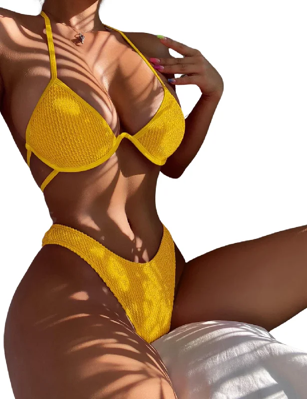 Push - up bikini top to enhance the bust for a confident beach appearanceCrinkle V Wired Bikini Set